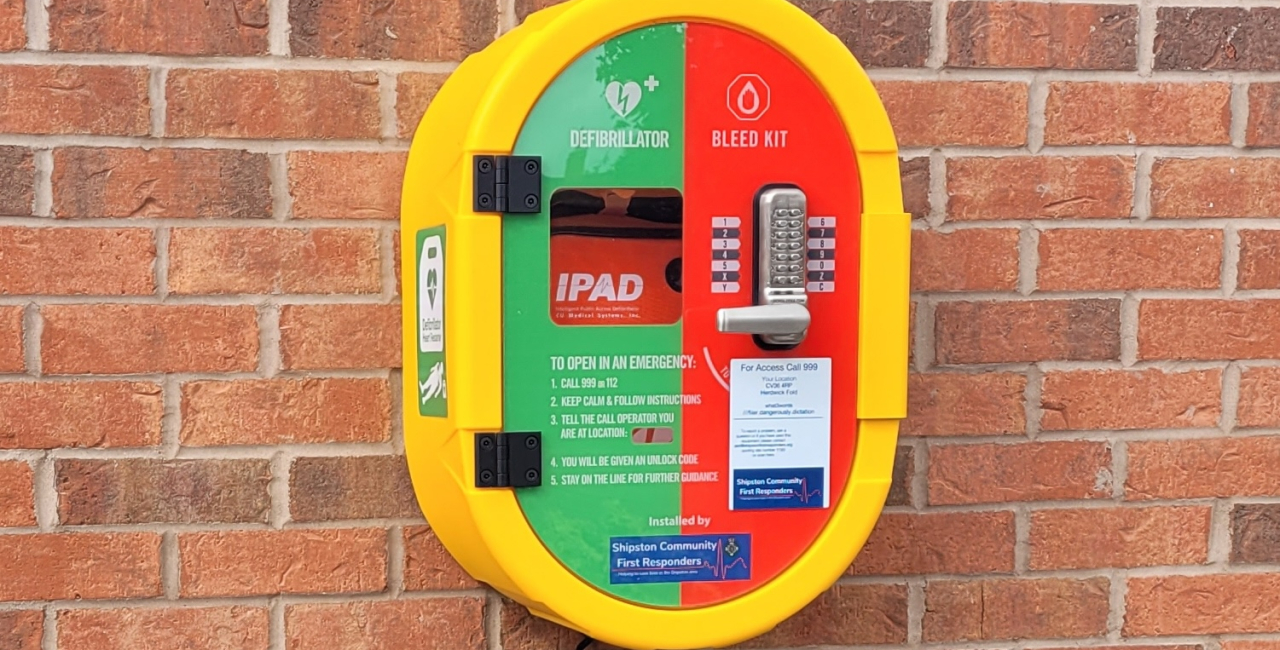 Automatic External Defibrillator (AED)